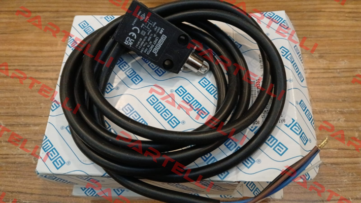 L66K13MUM331 Emas