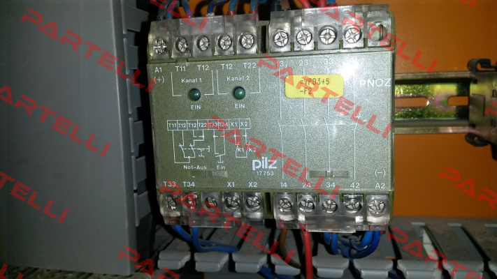 PNOZ  17753 - obsolete replaced by 750104 or 751104  Pilz